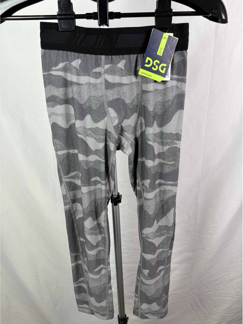 DSG Boys Compression  Tight Pants Dot Light Cammo Light Gray Size L   (Item 514)